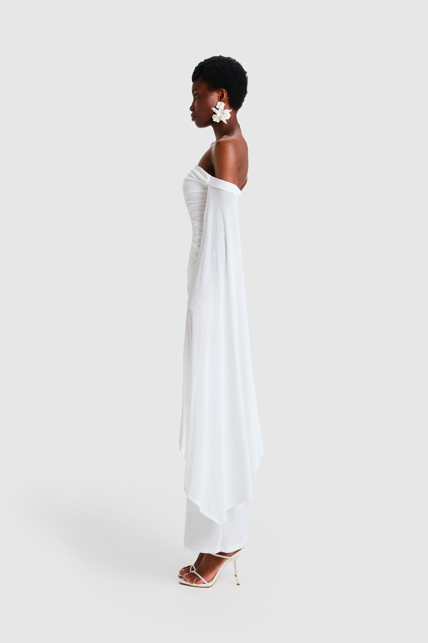 Verella Bandeau Maxi Cape Sleeve - White