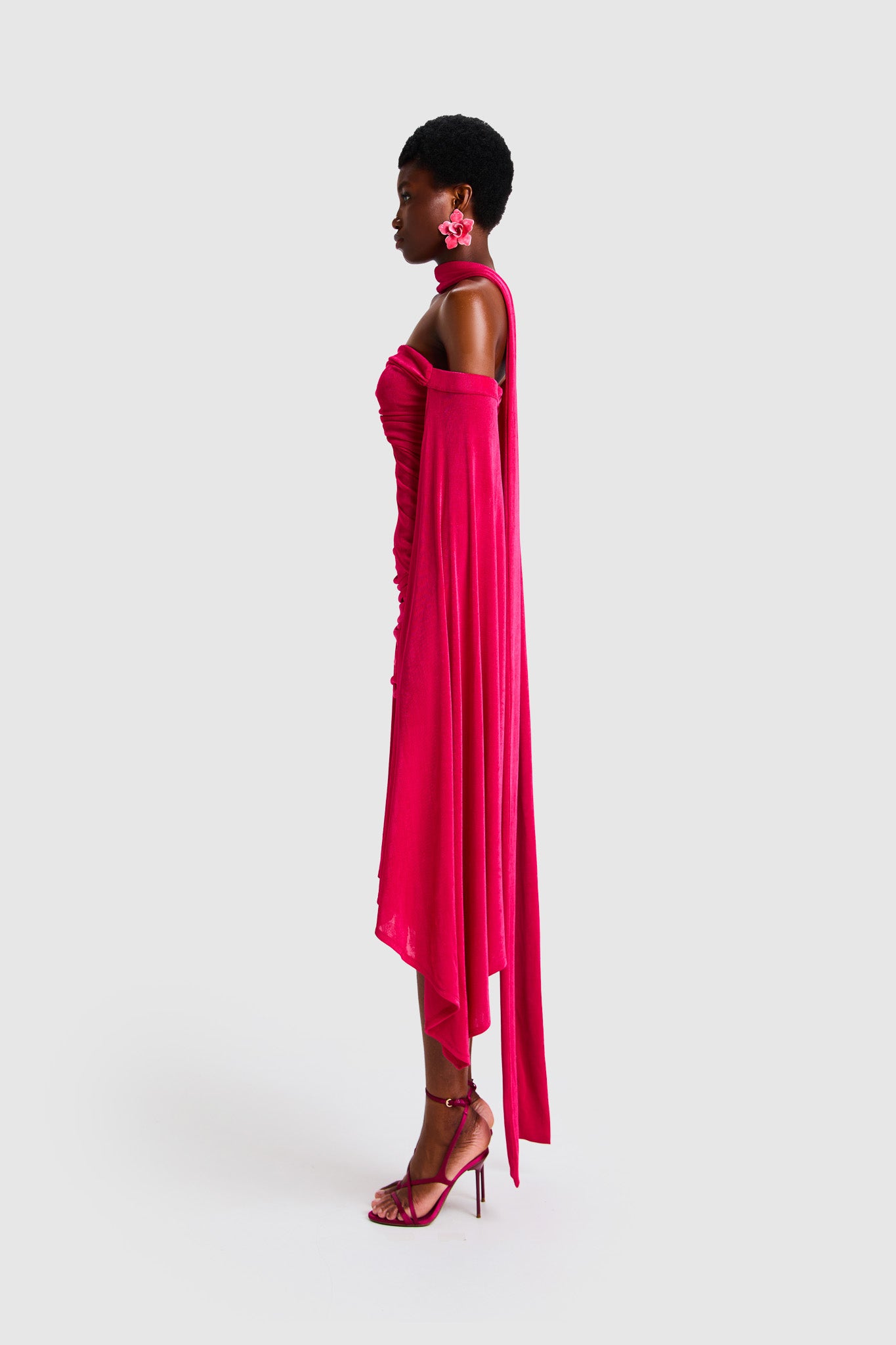 Verella Bandeau Mini Cape Sleeve - Dragonfruit